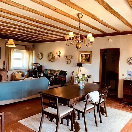 Charming House In With Private Pool Ferienhaus Sintra