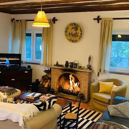 Дом отдыха Charming House In With Private Pool