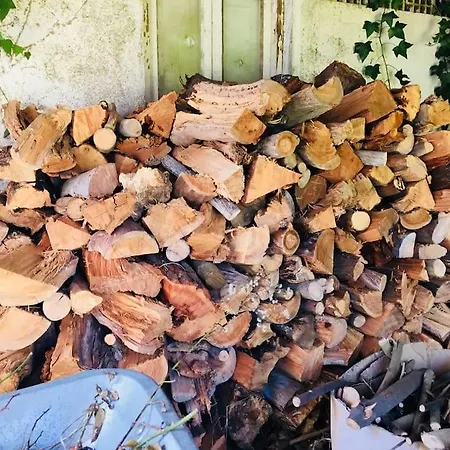 Дом отдыха Charming House In With Private Pool Синтра