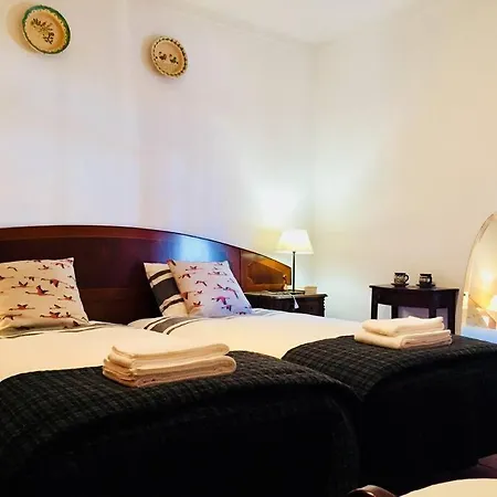 Charming House In With Private Pool * Σίντρα